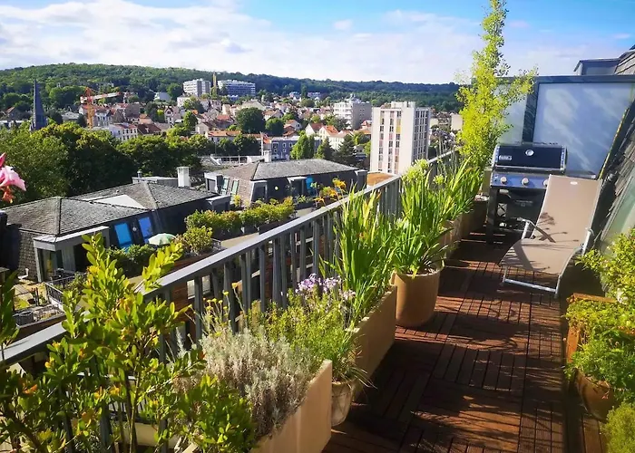 Beautiful Rooftop Between Paris And Versailles シャビル